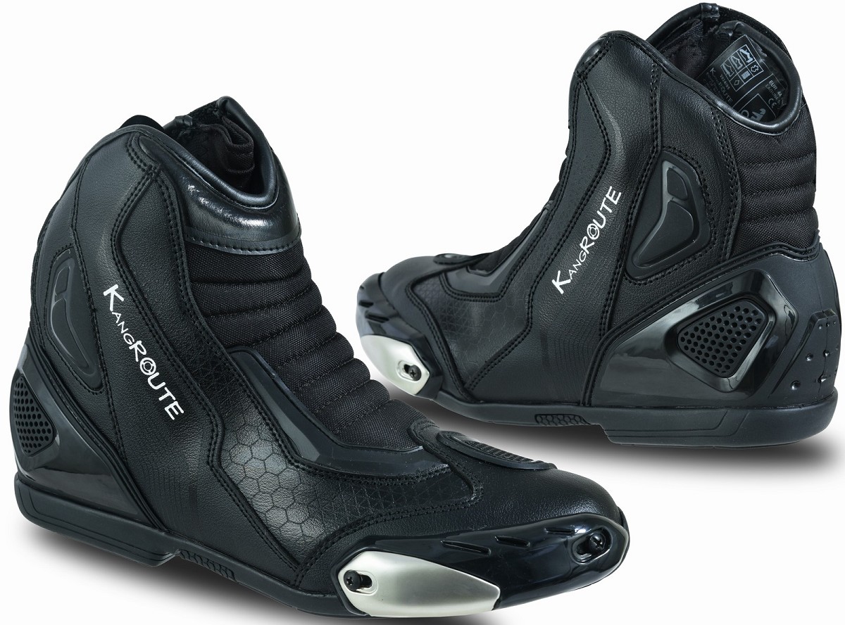 BOTAS DE MOTO CARRETERA ESTILO DEPORTIVO CAÑA CORTA IMPERMEABLES Y TRANSPIRABLES CON HOMOLOGACIÓN CE Y EPI