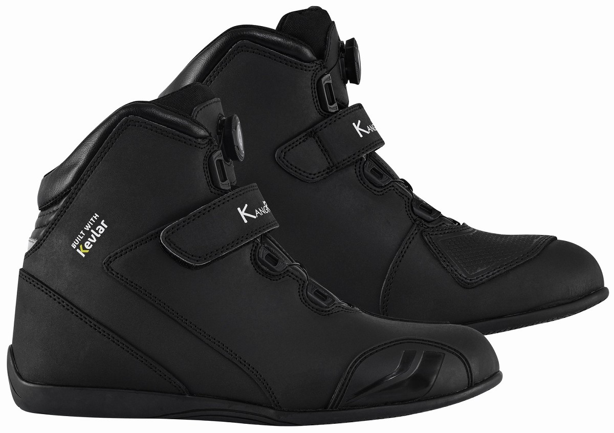 ZAPATILLAS DE MOTO IMPERMEABLES Y TRANSPIRABLES CON HOMOLOGACI&Oacute;N CE Y EPI
